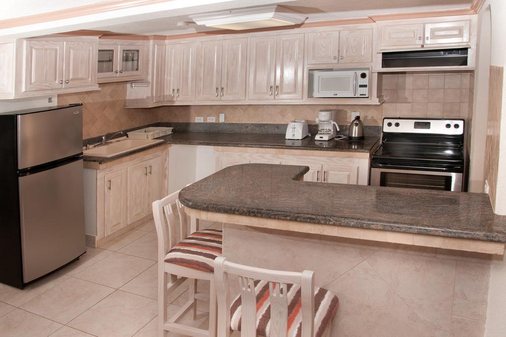 Sandy Bliss Condominiums سانت جيمس الغرفة الصورة